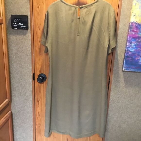 NWOT. Michael Kors Brand Nutmeg Colored Polyester Crepe Dress Size M - Picture 9 of 9